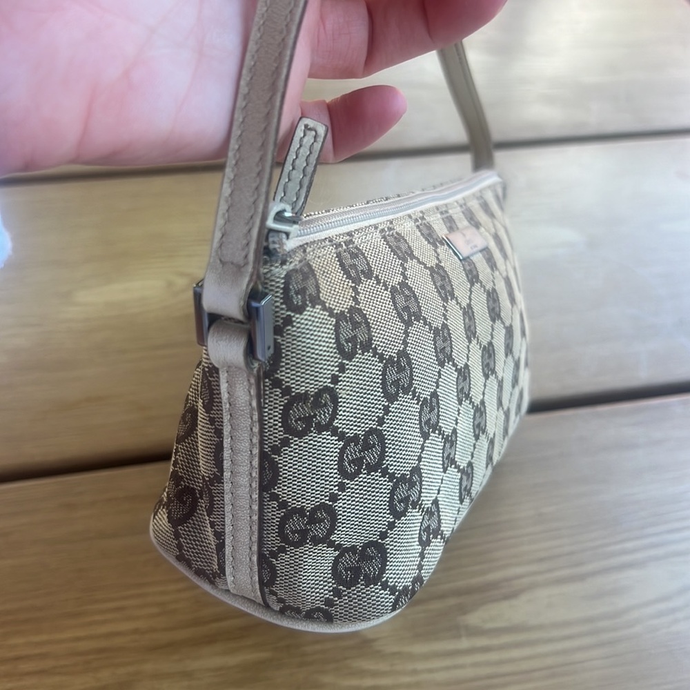 Authentic Gucci GG Canvas Classic Pochette In Classic Brown - Picture 6 of 11